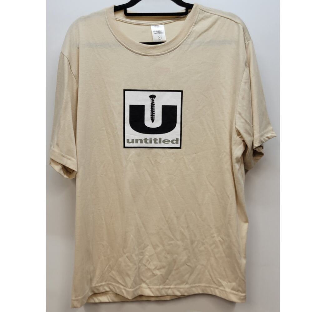 Designs Untitled Graphic T-shirt Size Large